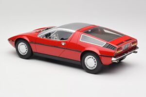 Maserati Bora Piros & Ezüst Minichamps 1:18 107123721 Gyanta – 5. kép a 6-ből