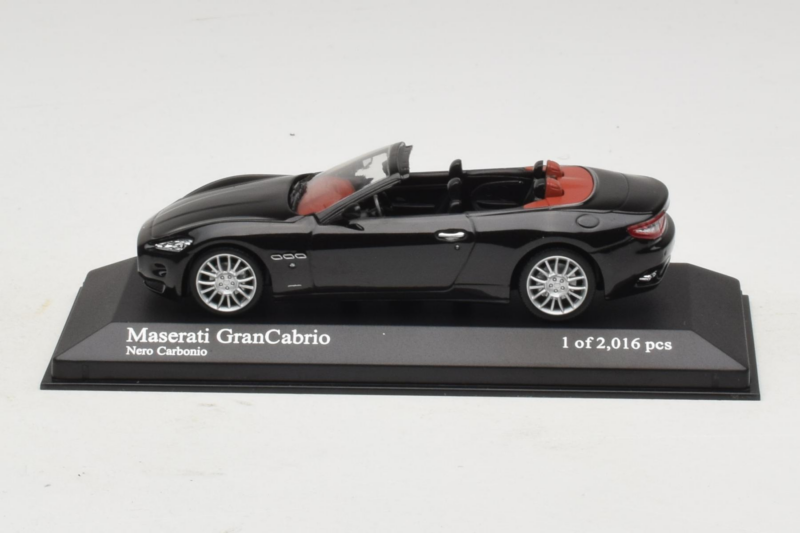 Maserati GranCabrio Fekete Metál Minichamps 1:43 400123930 Fém