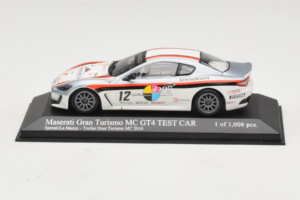 Maserati GranTurismo MC GT4 #12 Sperati / La Mazza Maserati MC 2010 Minichamps 1:43 400101212 Fém