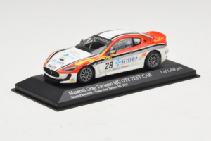 Maserati GranTurismo MC GT4 #28 Smurra / Piancastelli Maserati MC 2010 Minichamps 1:43 400101228 Fém – 2. kép a 5-ből