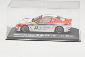 Maserati GranTurismo MC GT4 #28 Smurra / Piancastelli Maserati MC 2010 Minichamps 1:43 400101228 Fém – 4. kép a 5-ből