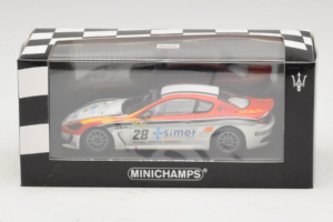 Maserati GranTurismo MC GT4 #28 Smurra / Piancastelli Maserati MC 2010 Minichamps 1:43 400101228 Fém – 5. kép a 5-ből