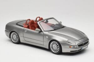 Maserati 4200 GT Spyder Szürke Bburago 1:18 18-12019 Fém – 6. kép a 8-ből