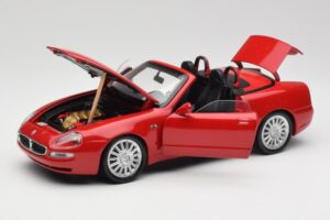 Maserati GT Spyder Piros Bburago 1:18 34097 Fém – 2. kép a 8-ből