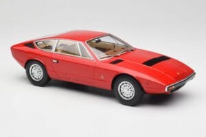 Maserati Khamsin Piros Minichamps 1:18 107123821 Gyanta – 4. kép a 6-ből