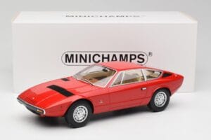 Maserati Khamsin Piros Minichamps 1:18 107123821 Gyanta – 6. kép a 6-ből