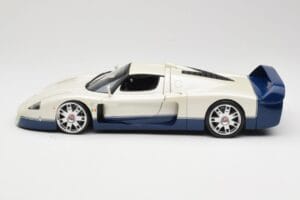 Maserati MC12 Fehér Kék Hot Wheels 1:18 G7158 Fém – 4. kép a 8-ből