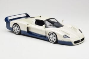 Maserati MC12 Fehér Kék Hot Wheels 1:18 G7158 Fém – 6. kép a 8-ből