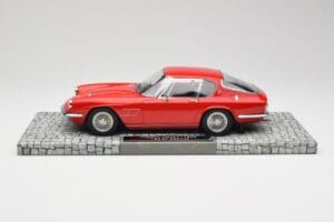 Maserati Mistral Piros Minichamps 1:18 107123422 Gyanta – 3. kép a 6-ből