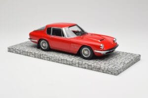 Maserati Mistral Piros Minichamps 1:18 107123422 Gyanta – 4. kép a 6-ből