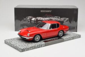 Maserati Mistral Piros Minichamps 1:18 107123422 Gyanta – 6. kép a 6-ből