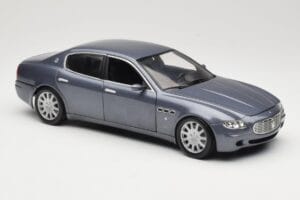Maserati Quattroporte Blue Metallic Hot Wheels 1:18 B7003 Fém – 6. kép a 8-ből