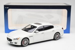 Maserati Quattroporte VI GTS Alpine Fehér AUTOart 1:18 75808 Fém – 8. kép a 8-ből
