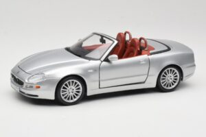 Maserati Spyder Ezüst Maisto 1:18 31667 Fém