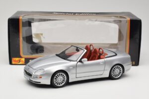 Maserati Spyder Ezüst Maisto 1:18 31667 Fém – 8. kép a 8-ből