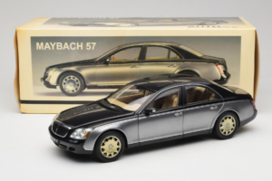 Maybach 57 SWB Caspian Black Himalayas Grey AUTOart 1:18 76151 Fém – 9. kép a 9-ből