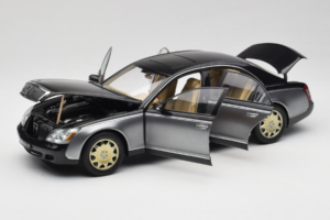 Maybach 57 SWB Caspian Black Himalayas Grey AUTOart 1:18 76151 Fém – 2. kép a 9-ből
