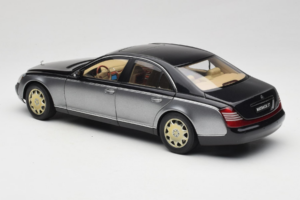 Maybach 57 SWB Caspian Black Himalayas Grey AUTOart 1:18 76151 Fém – 7. kép a 9-ből
