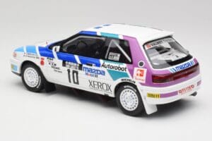 Mazda 323 GTX #10 T. Makinen / S. Harjanne 1000 Lakes Rally 1991 Otto 1:18 OT1099 Gyanta – 5. kép a 6-ből