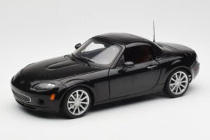 Mazda MX-5 NC Roadster Retractable Hardtop US Spec Fekete AUTOart 1:18 75971 Fém