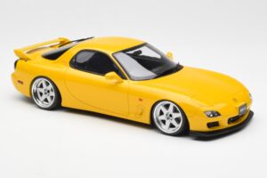 Mazda RX-7 FD Type R Bathurst R Sárga Otto 1:18 OT397 Gyanta – 4. kép a 6-ből