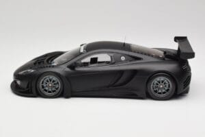 McLaren 12C GT3 Carbon Matt Fekete Minichamps 1:18 151121390 Fém – 3. kép a 6-ből