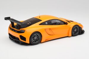 McLaren 12C GT3 Papaya Narancssárga Minichamps 1:18 151121391 Fém – 2. kép a 6-ből