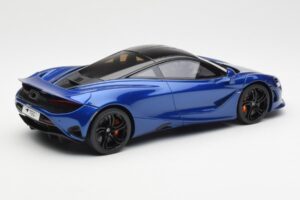McLaren 750S Kék GT Spirit 1:18 GT458 Gyanta – 2. kép a 6-ből