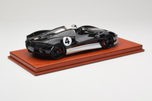 McLaren Elva Fekete Ezüst AB Models 1:18 REMC022 Gyanta – 3. kép a 7-ből