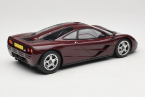 McLaren F1 Burgundy Red GT Spirit 1:18 GT534 Gyanta – 2. kép a 6-ből