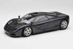 McLaren F1 Carbon Fekete Metál Minichamps 1:18 530133420 Fém