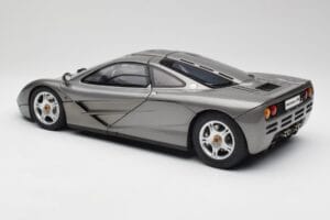 McLaren F1 Dark Silver Minichamps 1:12 530133124 Fém – 7. kép a 8-ből