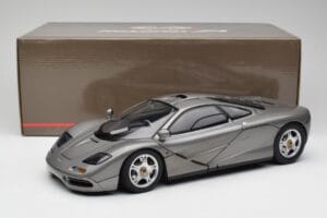 McLaren F1 Dark Silver Minichamps 1:12 530133124 Fém – 8. kép a 8-ből