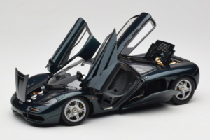 McLaren F1 Zöld LCD 1:18 LCD18014-GR Fém – 2. kép a 8-ből