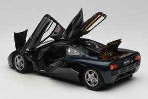 McLaren F1 Zöld LCD 1:18 LCD18014-GR Fém – 5. kép a 8-ből