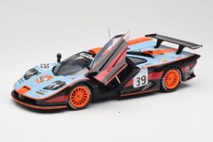 McLaren F1 GTR #39 Gulf R. Bellm / A. Gilbert / M. Sekiya 24 Hours of Le Mans 1997 UT Models 1:18 39725 Fém – 2. kép a 8-ből