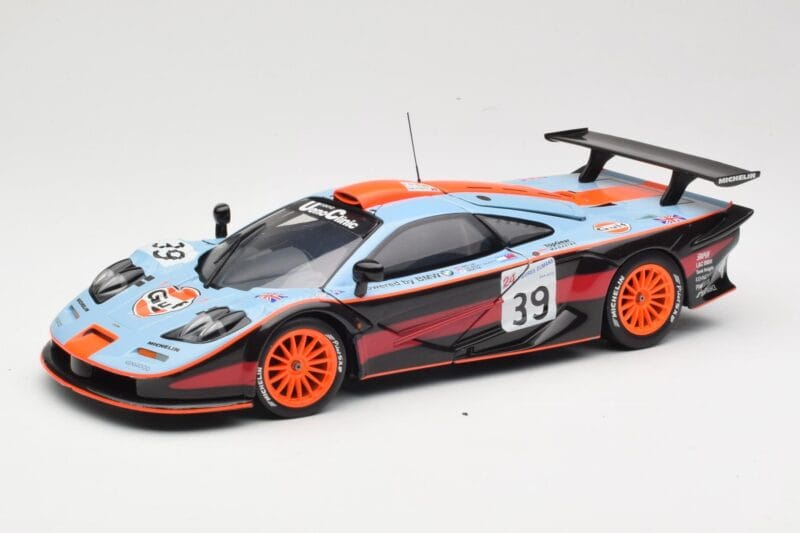McLaren F1 GTR #39 Gulf R. Bellm / A. Gilbert / M. Sekiya 24 Hours of Le Mans 1997 UT Models 1:18 39725 Fém