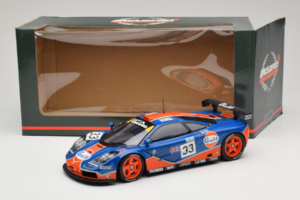 McLaren F1 GTR Gulf #33 R. Bellm / M. Weaver / J-J. Lehto 24 Hours of Le Mans 1996 UT Models 1:18 530161833 Fém – 8. kép a 8-ből