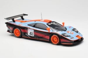 McLaren F1 GTR #41 P-H. Raphanel / C. Gounon / A. Olofsson 24 Hours of Le Mans 1997 UT Models 1:18 39727 Fém – 6. kép a 8-ből