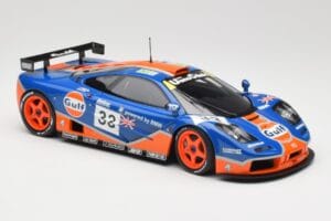 McLaren F1 GTR Gulf Racing #33 S. Bellm / A. Weaver / J. Lehto 24 Hours of Le Mans 1996 Minichamps 1:18 530133633 Fém – 6. kép a 8-ből
