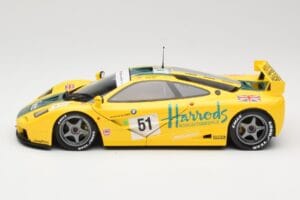 McLaren F1 GTR Harrods Mach One Racing #51 A. Wallace / D. Bell / J. Bell 24 Hours of Le Mans 1995 Minichamps 1:18 530133551  – 4. kép a 8-ből