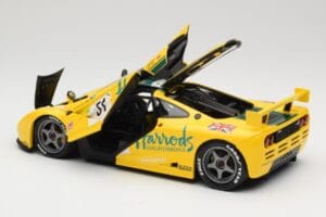 McLaren F1 GTR Harrods Mach One Racing #51 A. Wallace / D. Bell / J. Bell 24 Hours of Le Mans 1995 Minichamps 1:18 530133551  – 5. kép a 8-ből