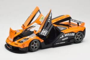 McLaren F1 GTR Kokusai Kaihatsu Racing #53 O. Giroix / J. Sala / P. Deletraz 24 Hours of Le Mans 1996 Minichamps 1:18 5301336 – 2. kép a 8-ből