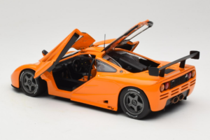 McLaren F1 Le Mans Orange UT Models 1:18 530151890 Fém – 5. kép a 8-ből