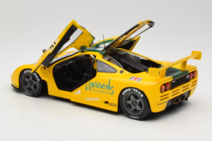 McLaren F1 GTR #51 Mach One Racing Le Mans 1995 UT Models 1:18 530151851 Fém – 5. kép a 8-ből