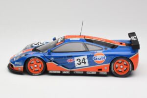 McLaren F1 GTR #34 Gulf Racing 1996 UT Models 1:18 39621 Fém – 4. kép a 8-ből