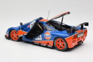 McLaren F1 GTR #34 Gulf Racing 1996 UT Models 1:18 39621 Fém – 5. kép a 8-ből