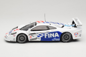 McLaren F1 GTR #9 P. Kox / R. Ravaglia FIA GT Championship 1997 UT Models 1:18 39711 Fém – 4. kép a 8-ből