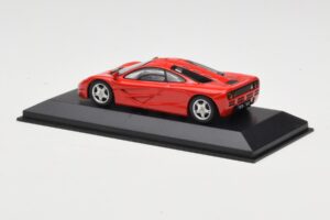 McLaren F1 Piros Minichamps 1:43 433133438 Fém – 3. kép a 4-ből