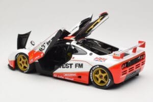 McLaren F1 GTR West Competition #49 J. Nielsen / J. Mass / T. Bscher 24 Hours of Le Mans 1995 Minichamps 1:18 530133549 Fém – 5. kép a 8-ből